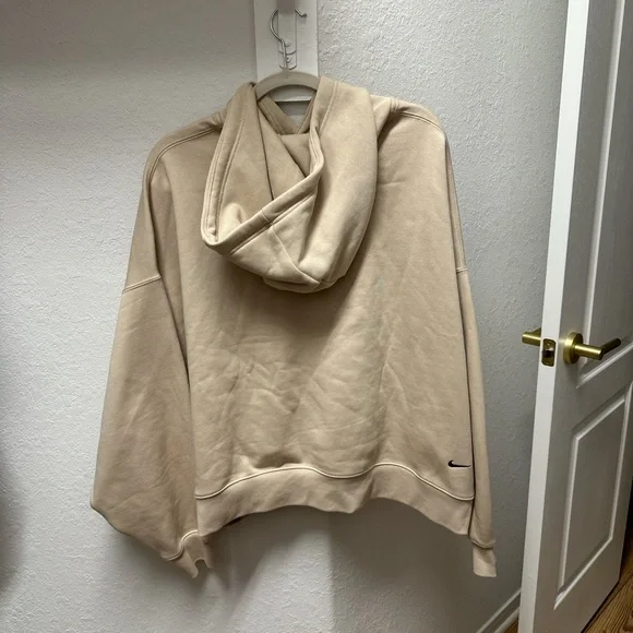 Nike women’s hoodie - Picture 2 of 3